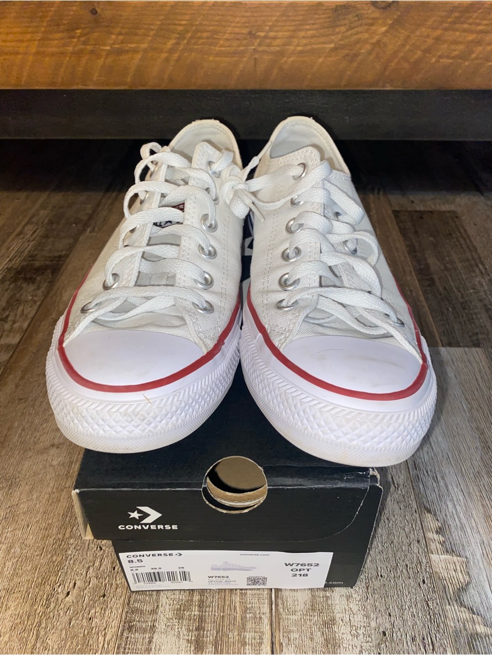 Converse - Picture 2 of 5